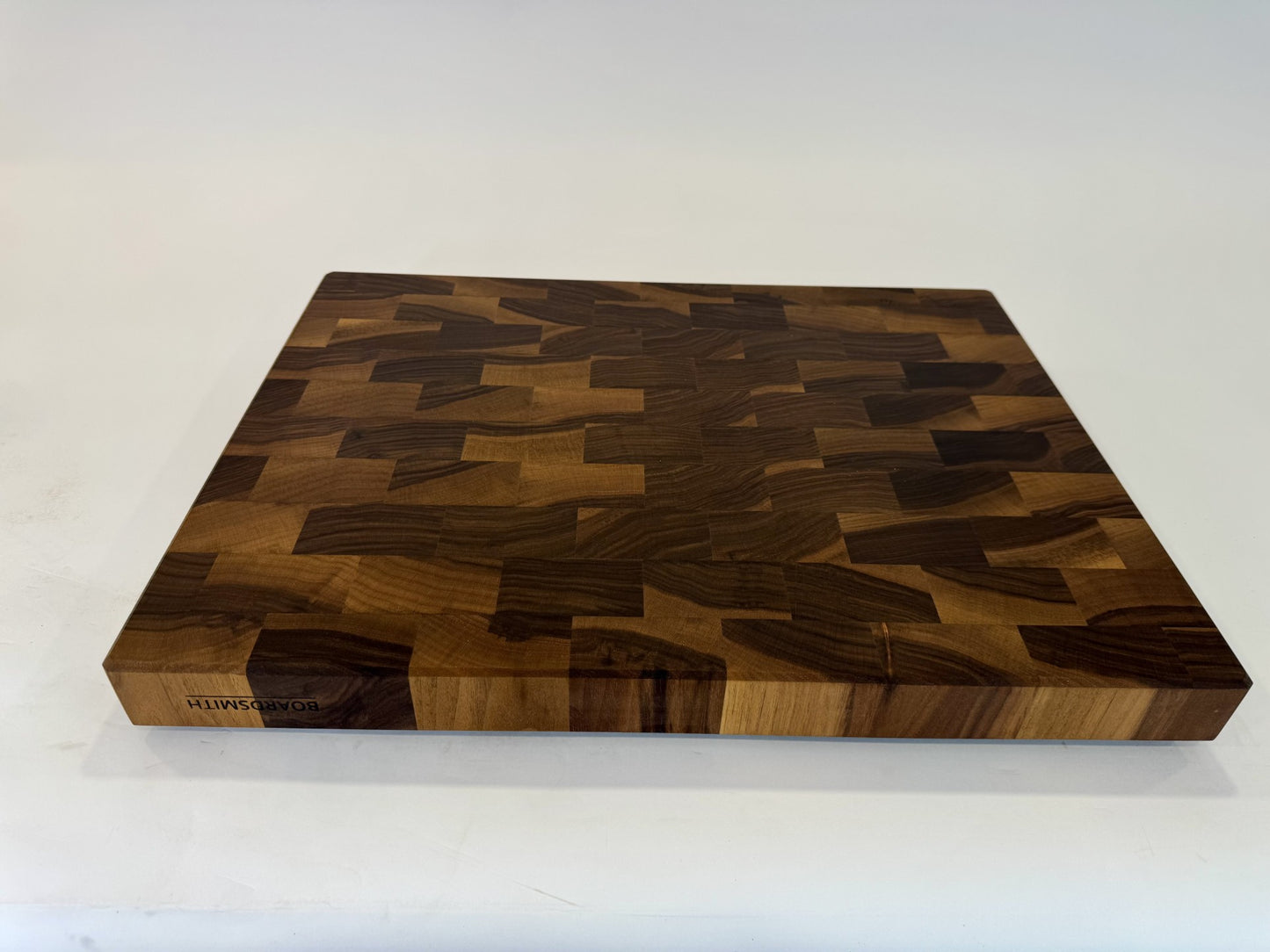 1015 Walnut 24 x 18 x 2
