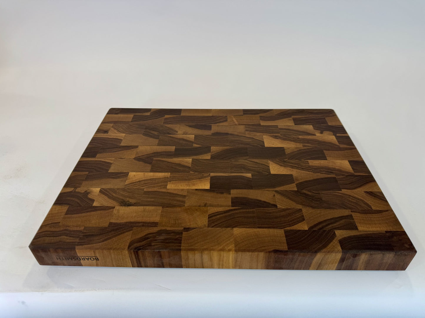 1019 Walnut 24 x 18 x 2