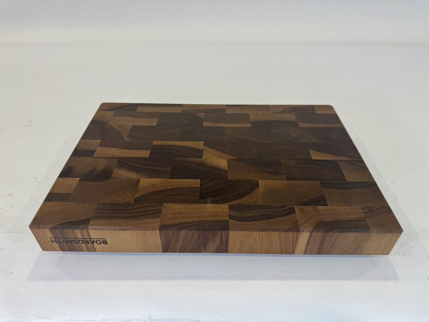 1177 Walnut 18" x 12" x 2"