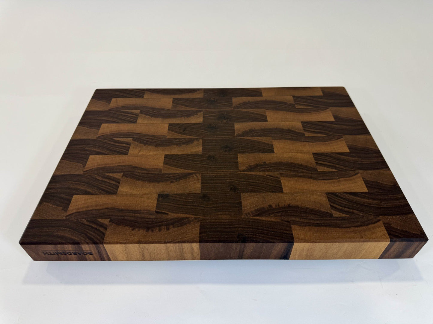 197 Walnut 22 x 15.5 x 2