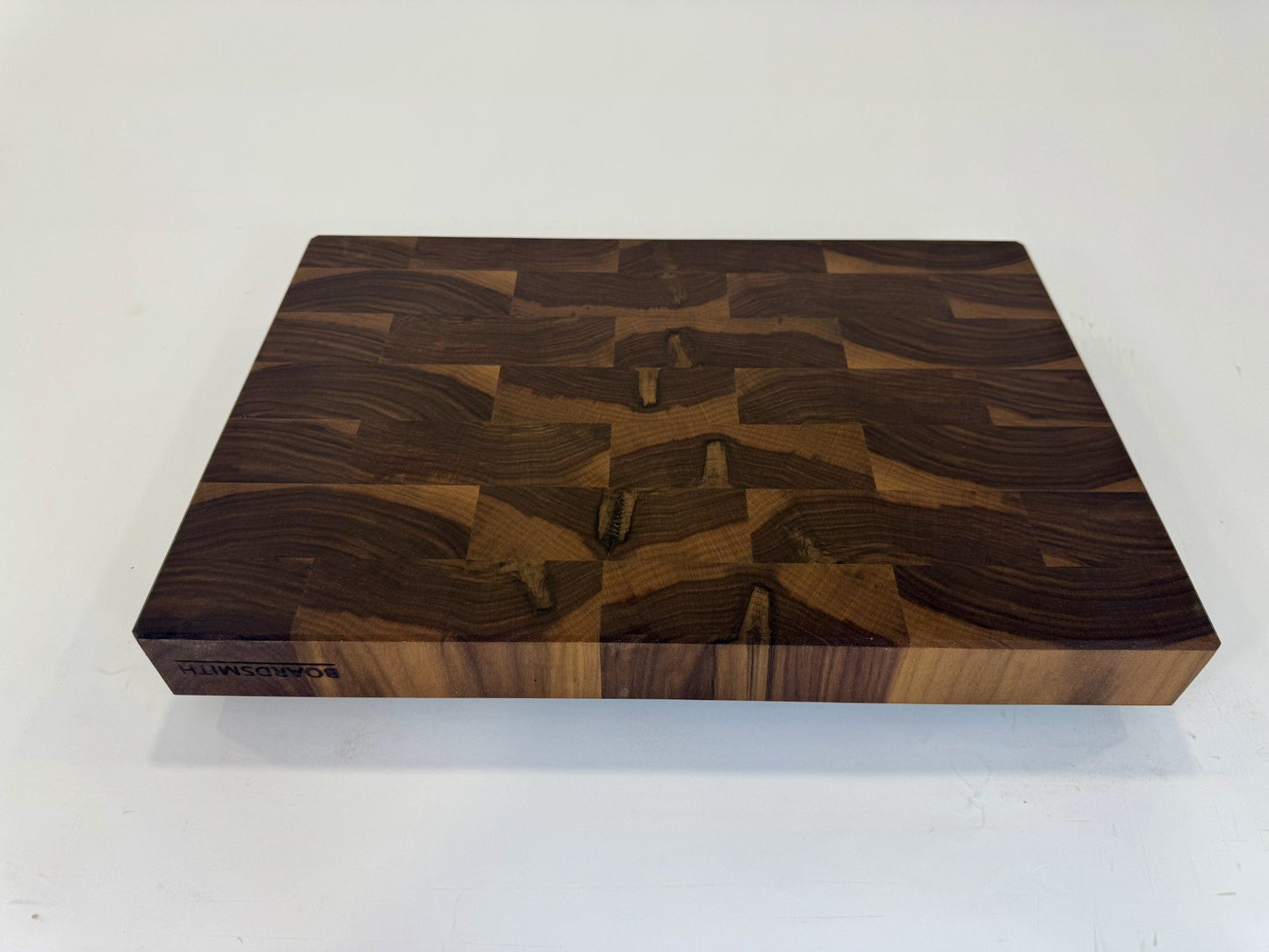 225-1 Walnut 18 x 12 x 2