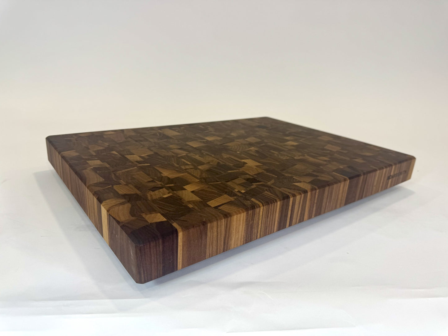 241 Walnut Mosaic 22 x 16 x 2