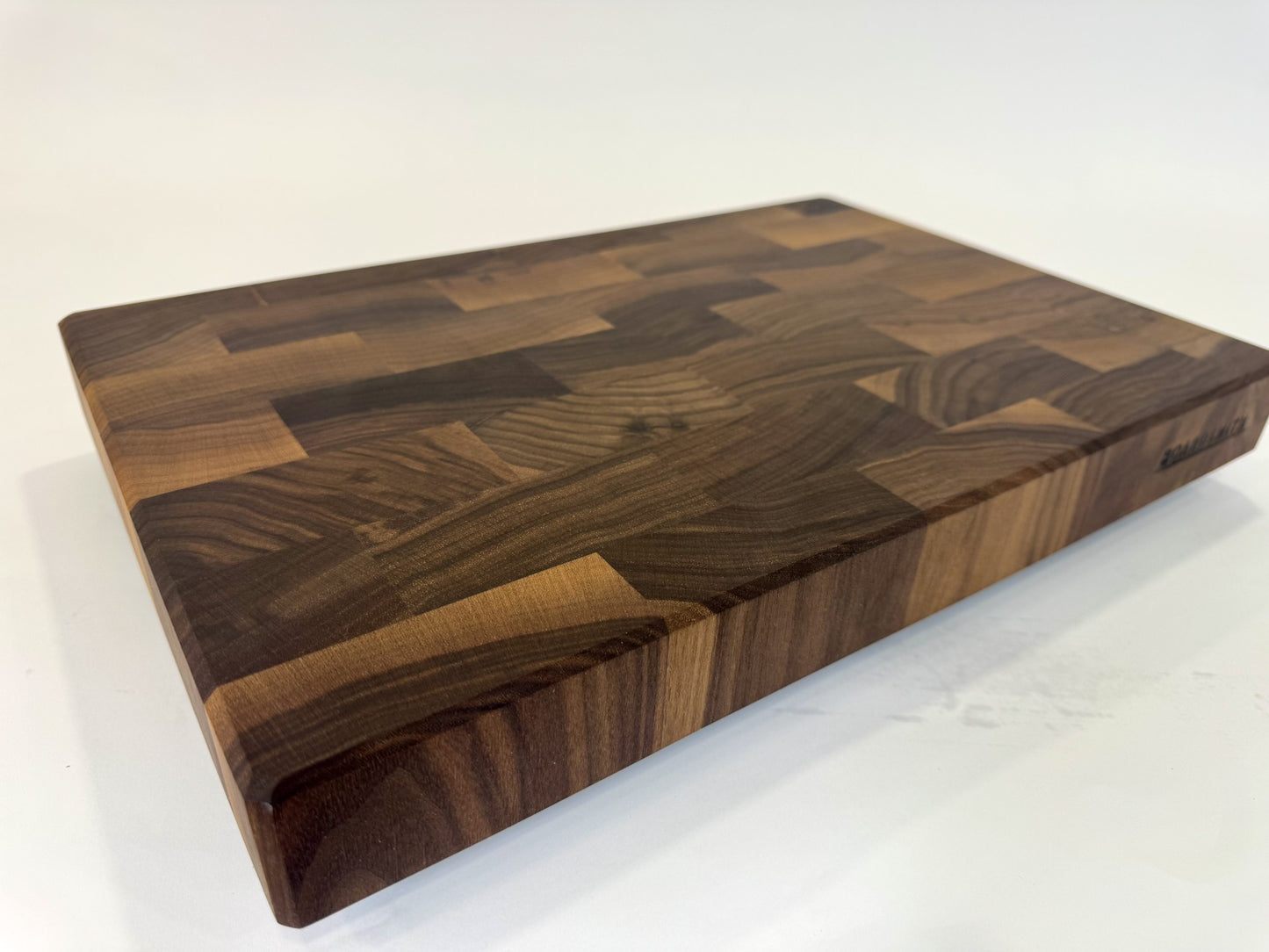 290 Walnut 18" x 12" x 2"