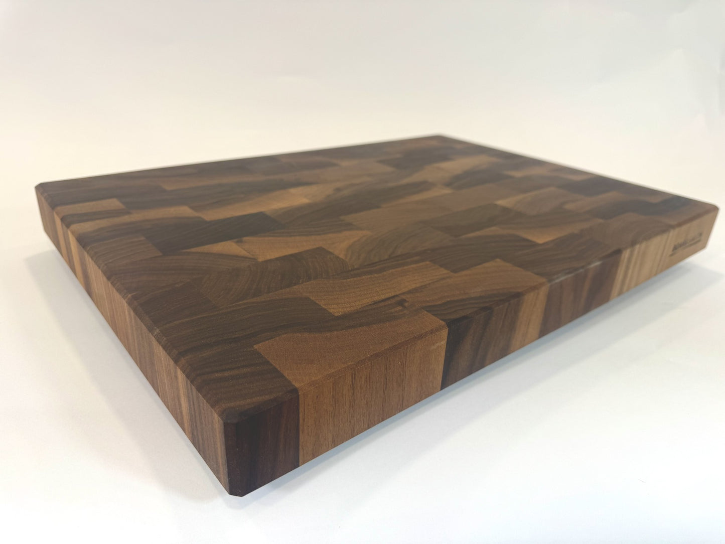 366 Walnut 22" x 16" x 2"