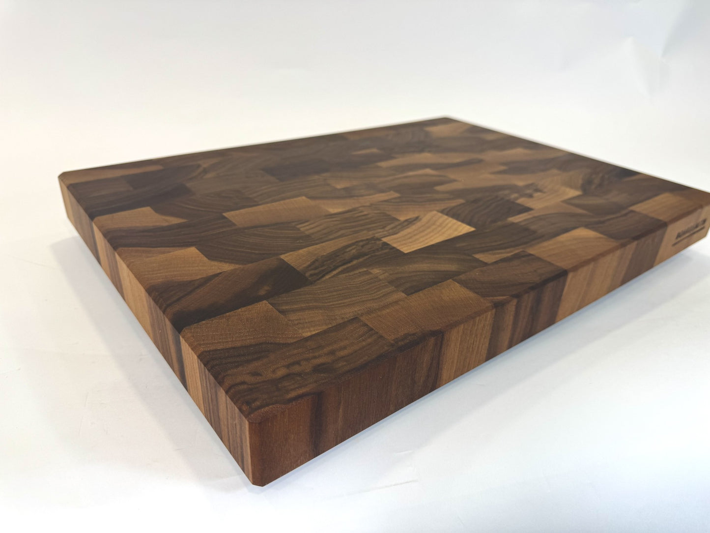 382 Walnut 22" x 16" x 2"