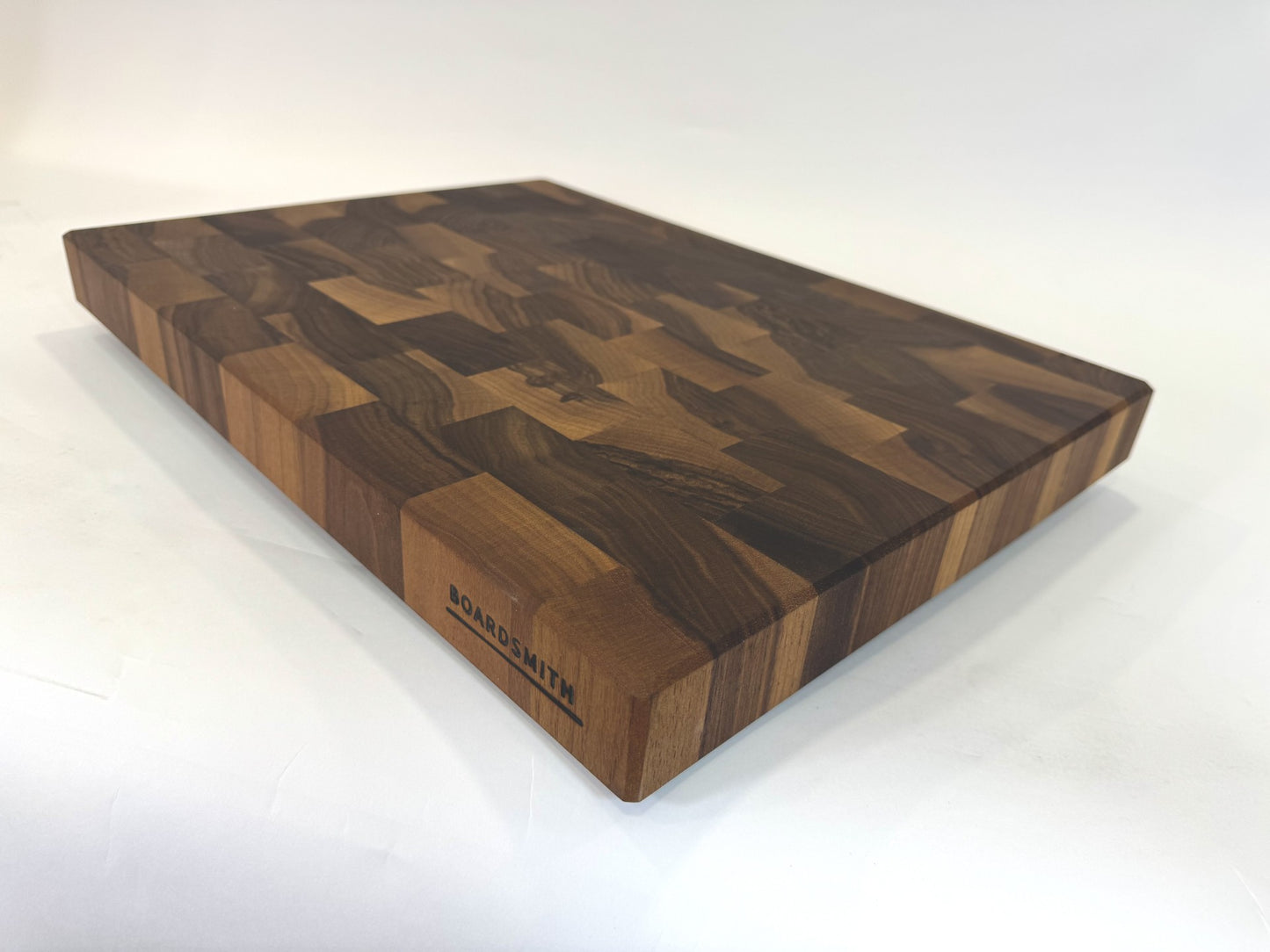 382 Walnut 22" x 16" x 2"