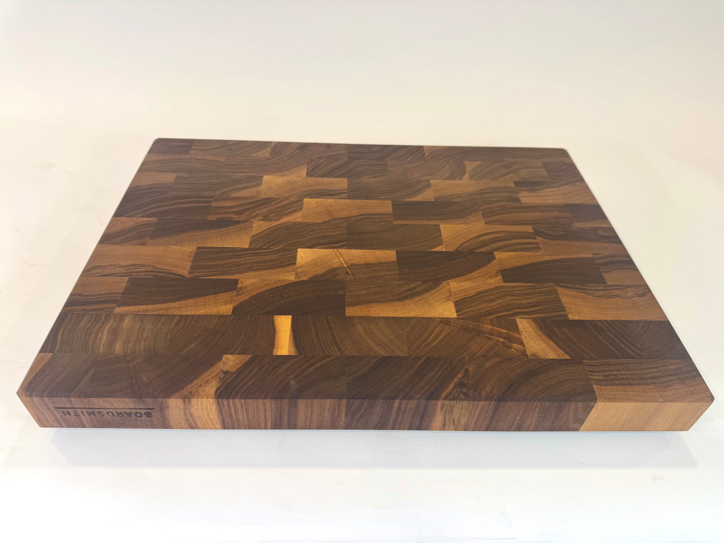 392 Walnut 22" x 16" x 2"