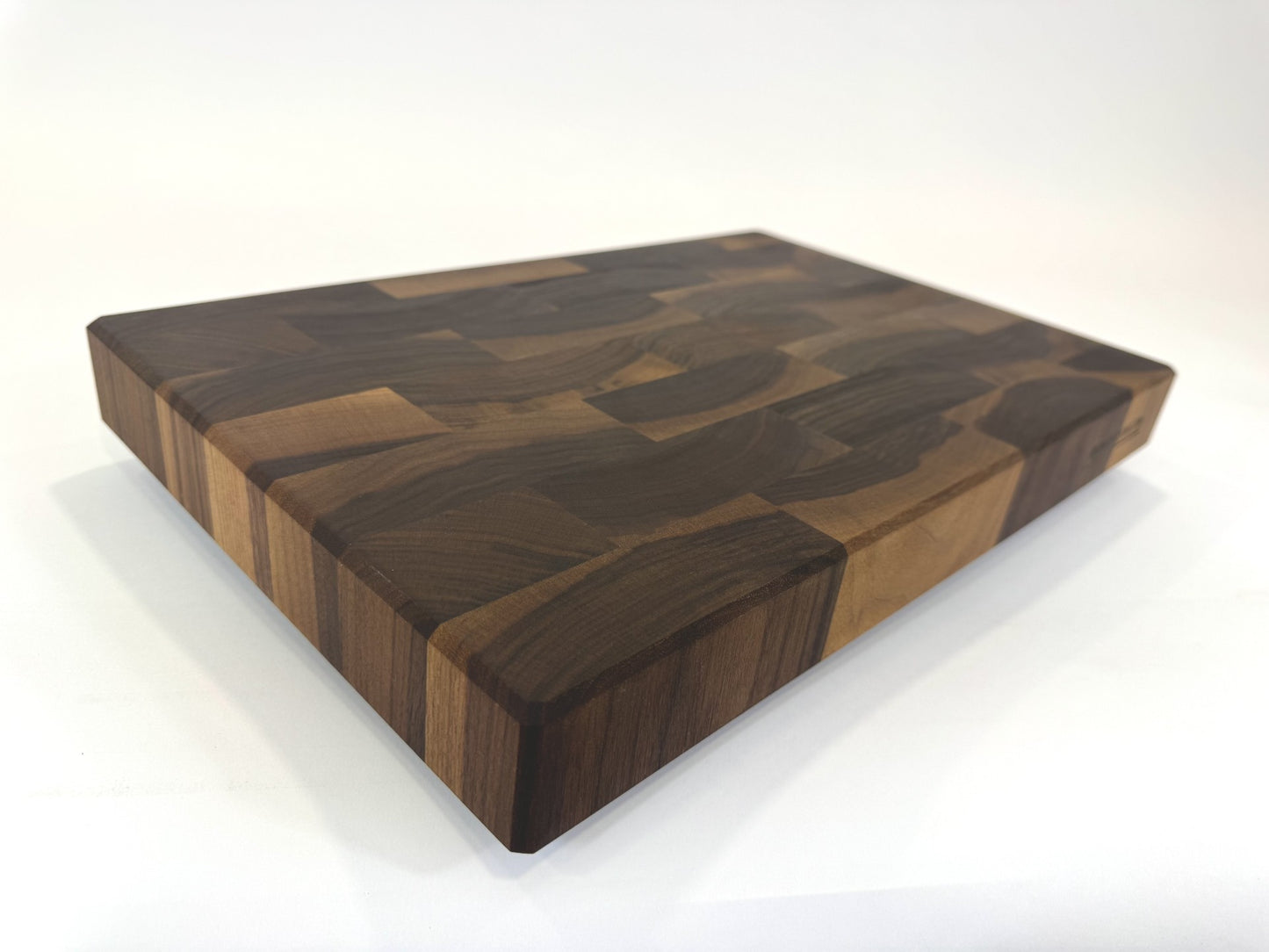 409 Walnut 18" x 12" x 2"