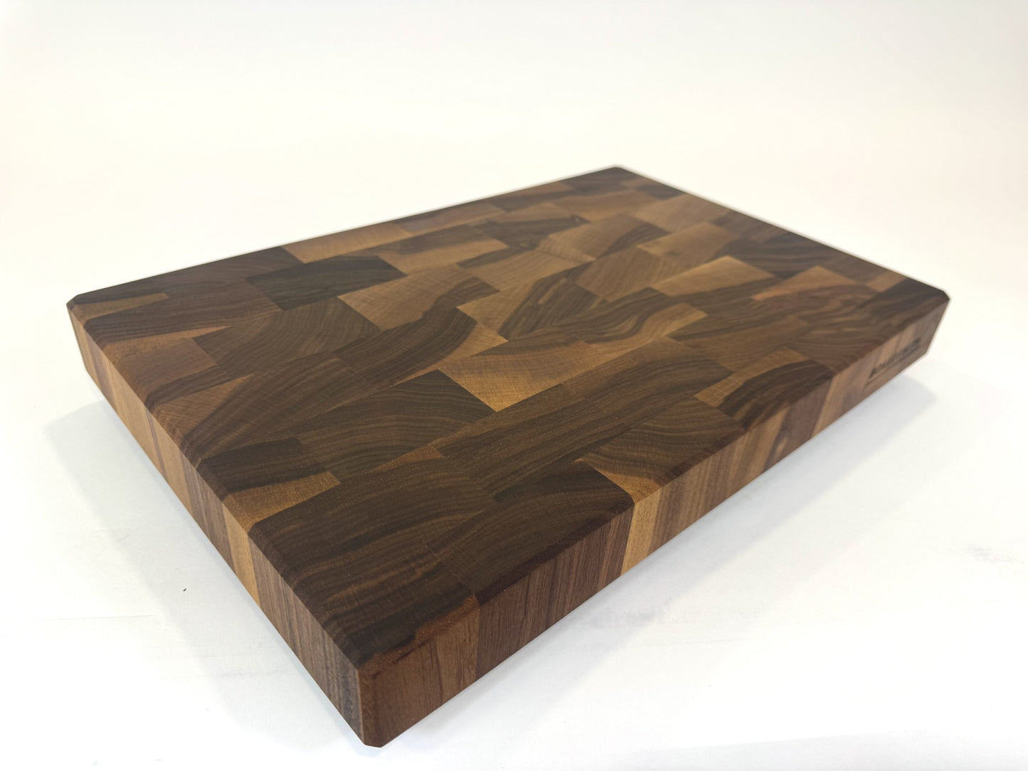 419 Walnut 18" x 12" x 2"