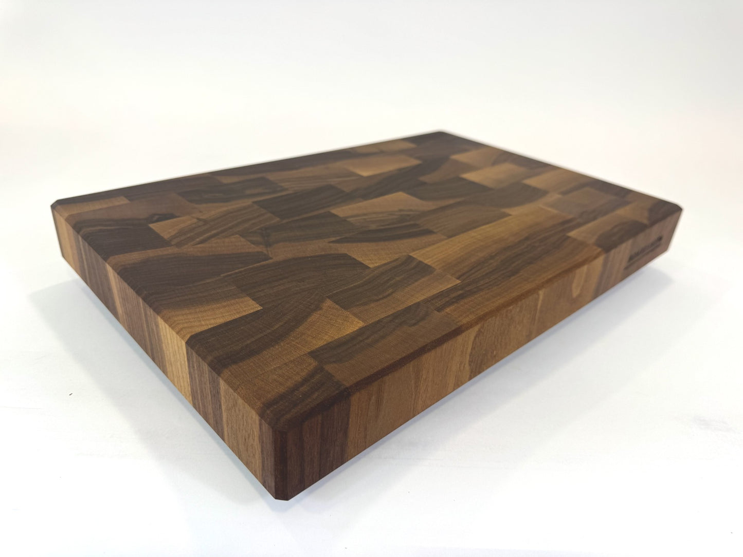 422 Walnut 18" x 12" x 2"