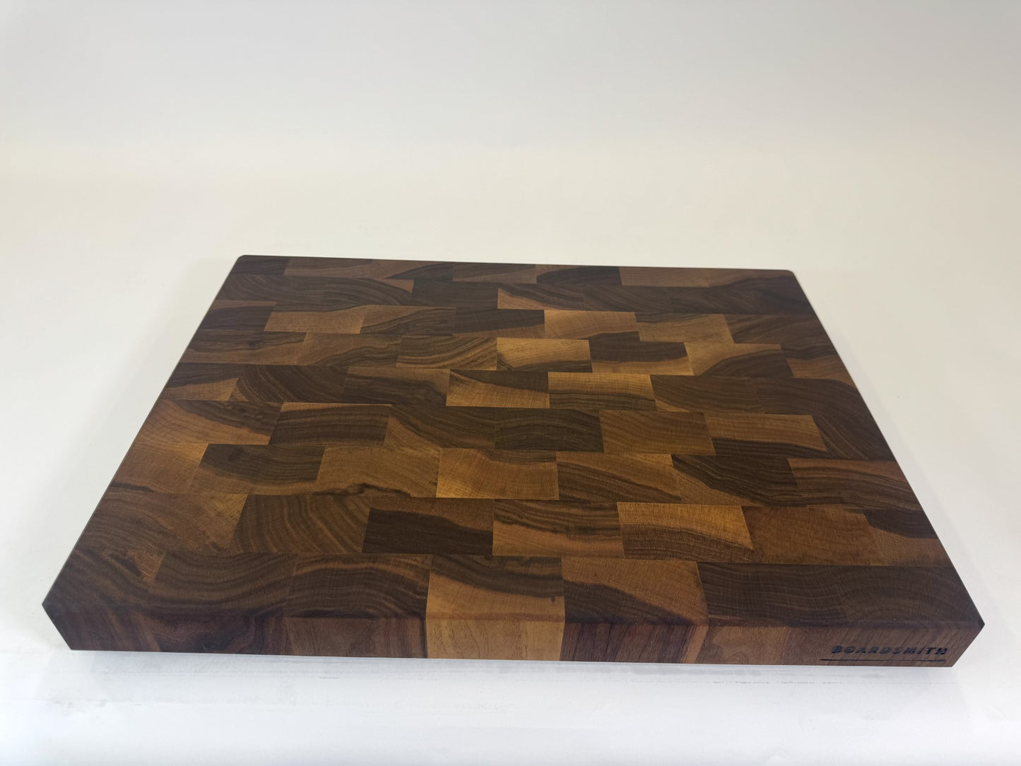 441 Walnut 22" x 16" x 2"