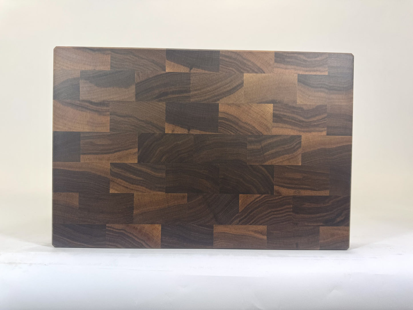 455 Walnut 18" x 12" x 2"