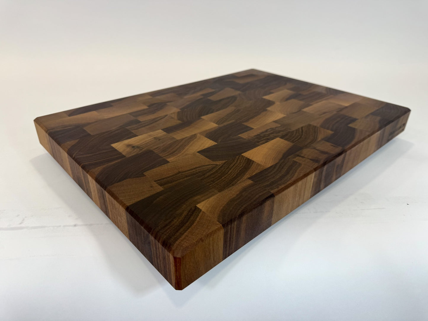 459 Walnut 22" x 16" x 2"