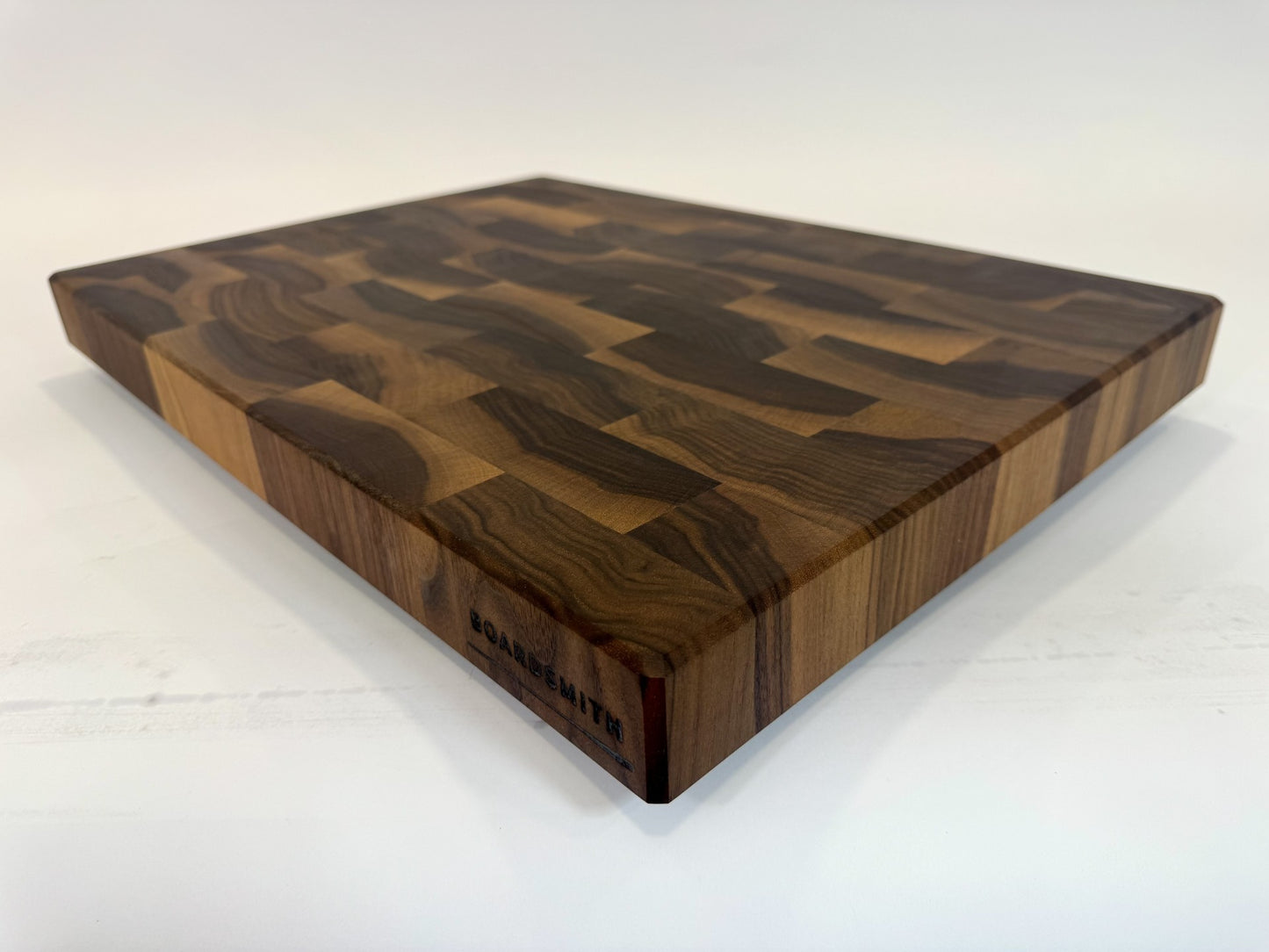 461 Walnut 22" x 16" x 2"