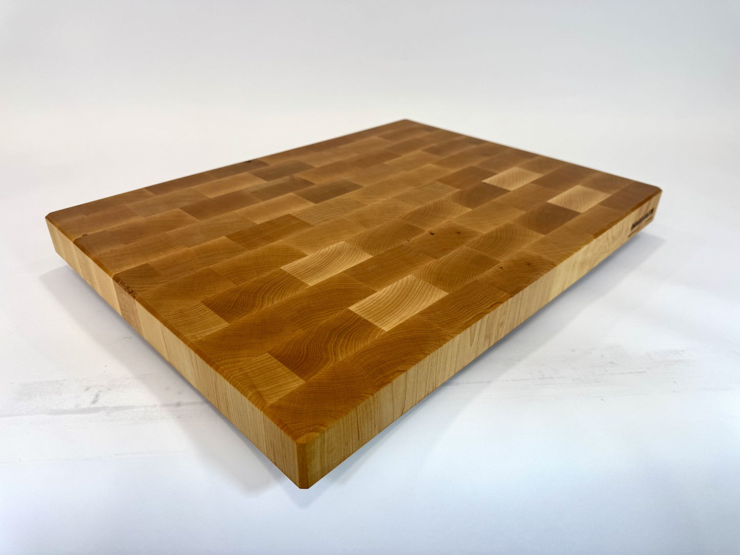 462 Maple 24 x 18 x 2