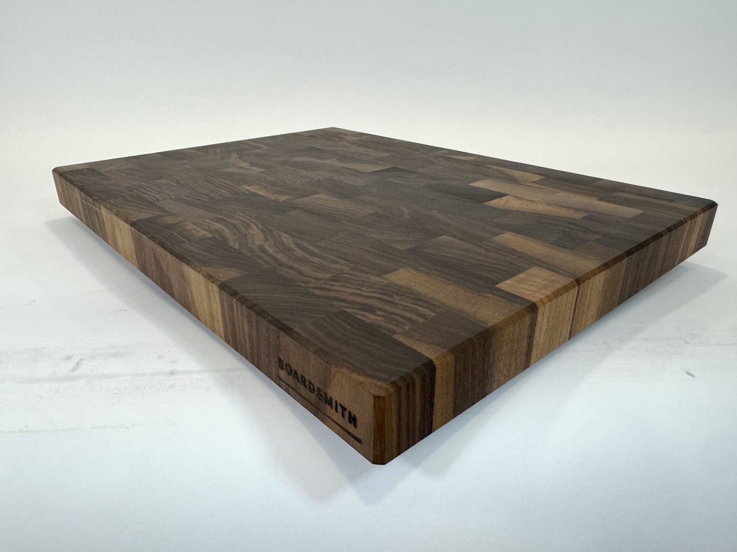 468 Walnut 24" x 18" x 2"