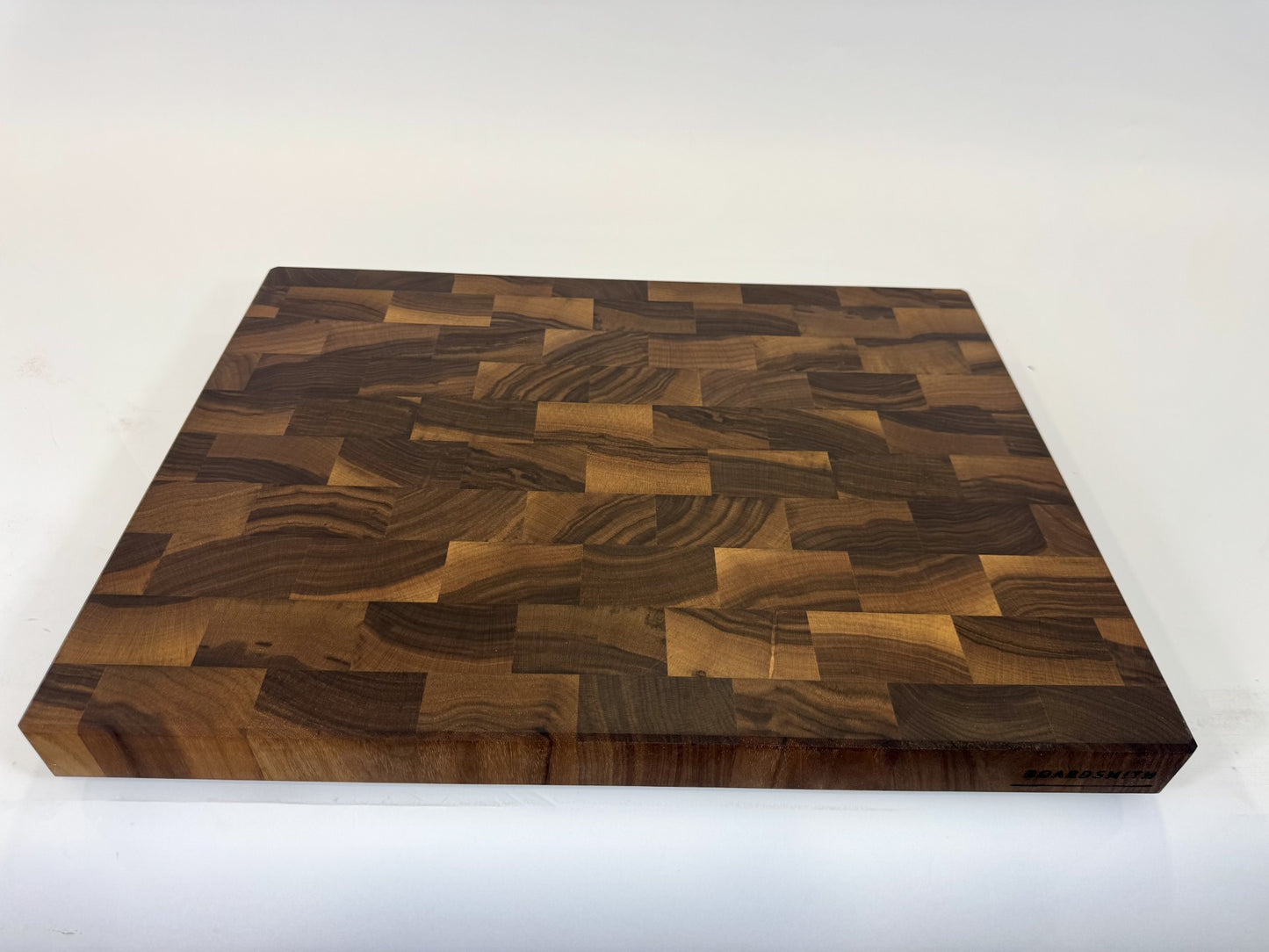 469 Walnut 24" x 18" x 2"