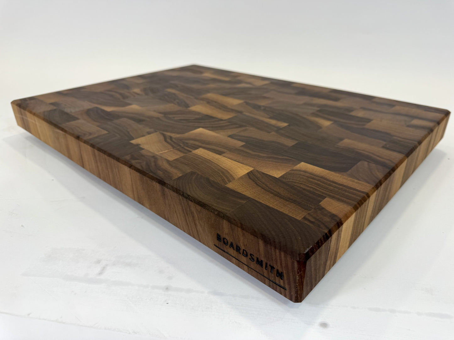 469 Walnut 24" x 18" x 2"