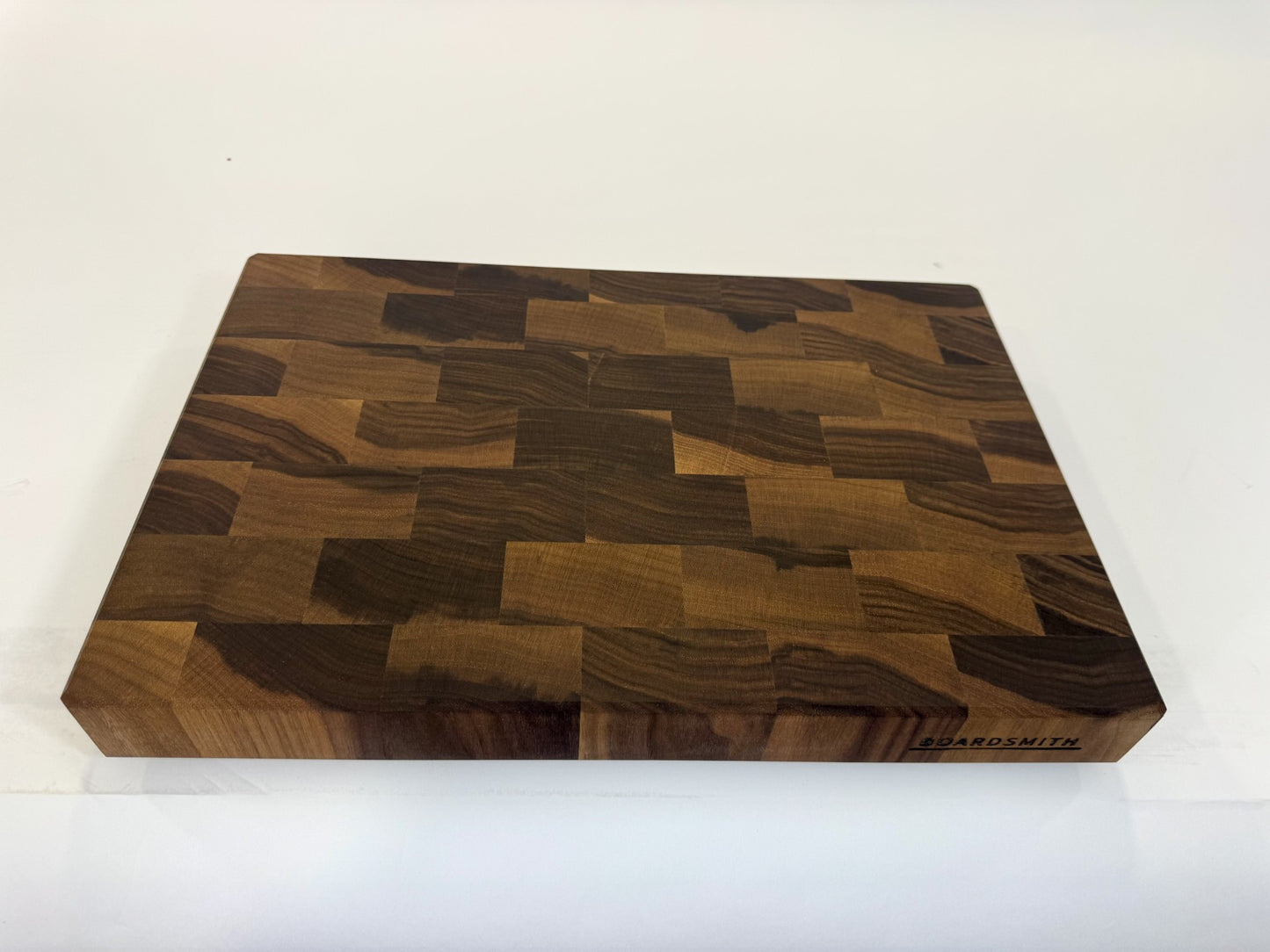 476 Walnut 18" x 12" x 2"