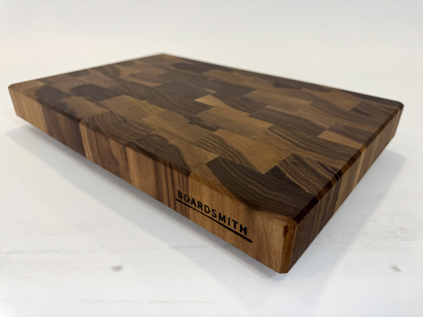 476 Walnut 18" x 12" x 2"