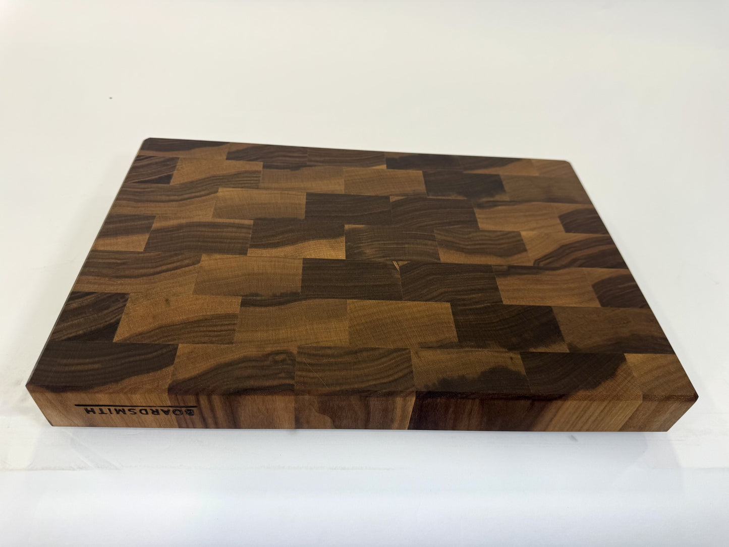 476 Walnut 18" x 12" x 2"