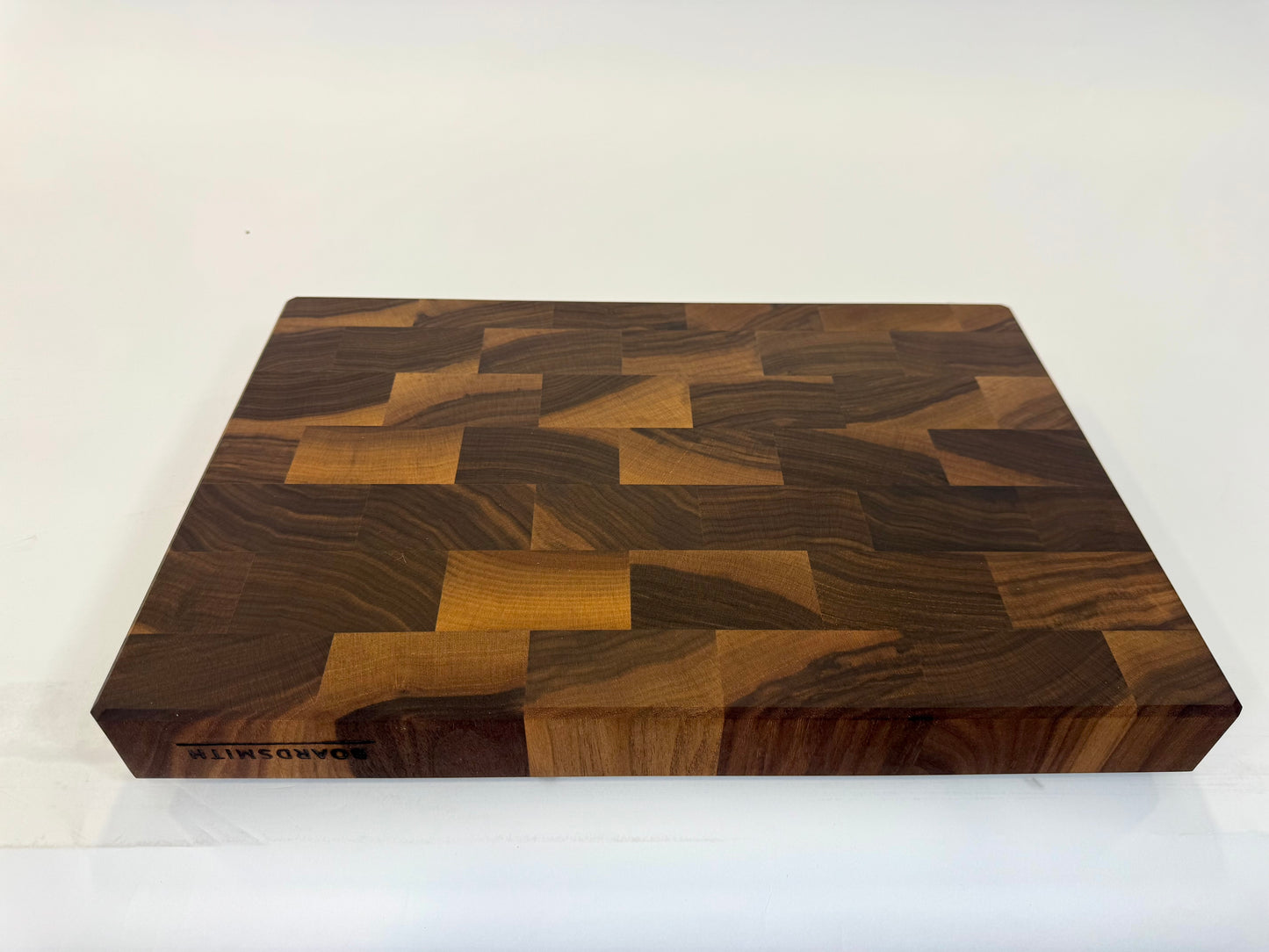 478 Walnut 18" x 12" x 2"