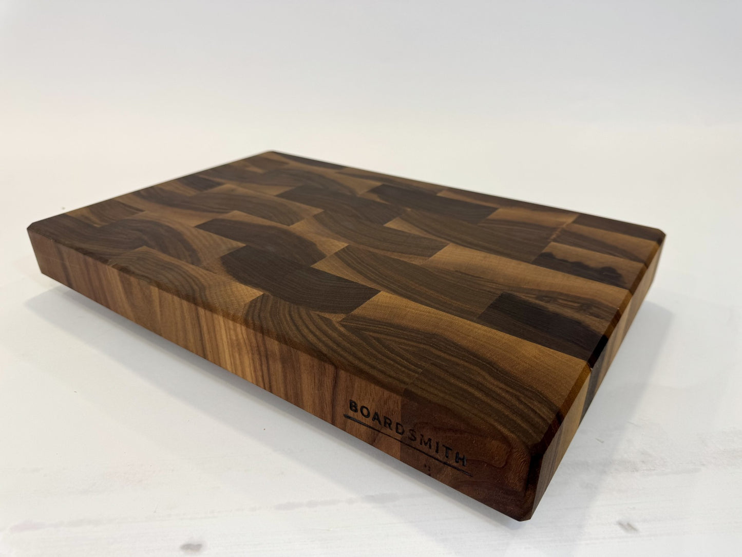 484 Walnut 18" x 12" x 2"