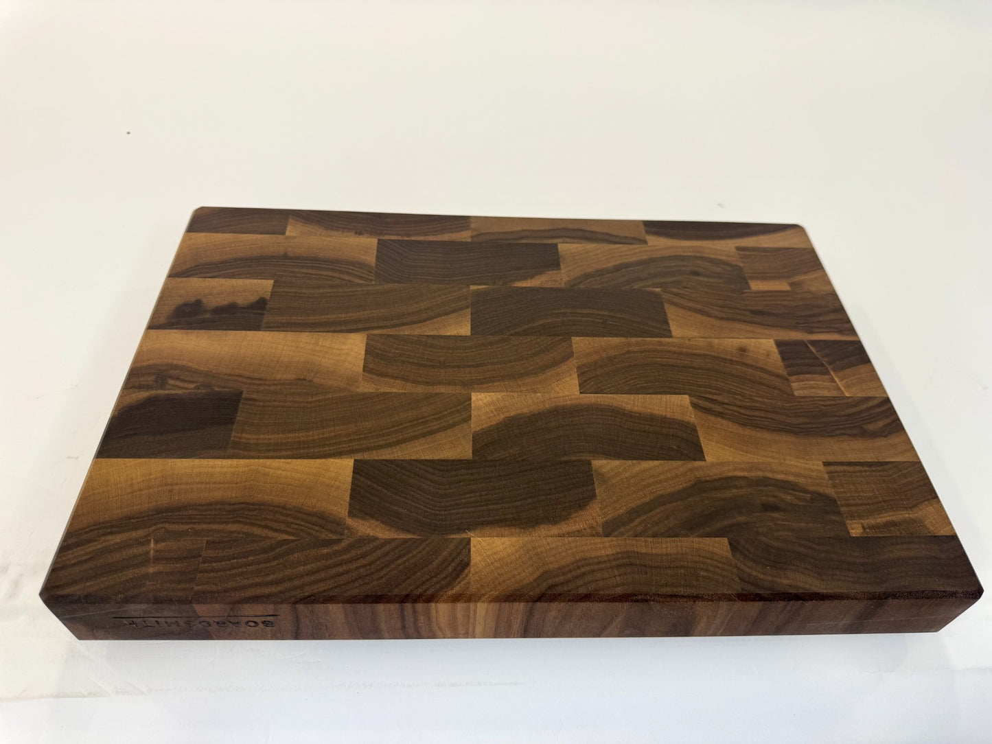 484 Walnut 18" x 12" x 2"