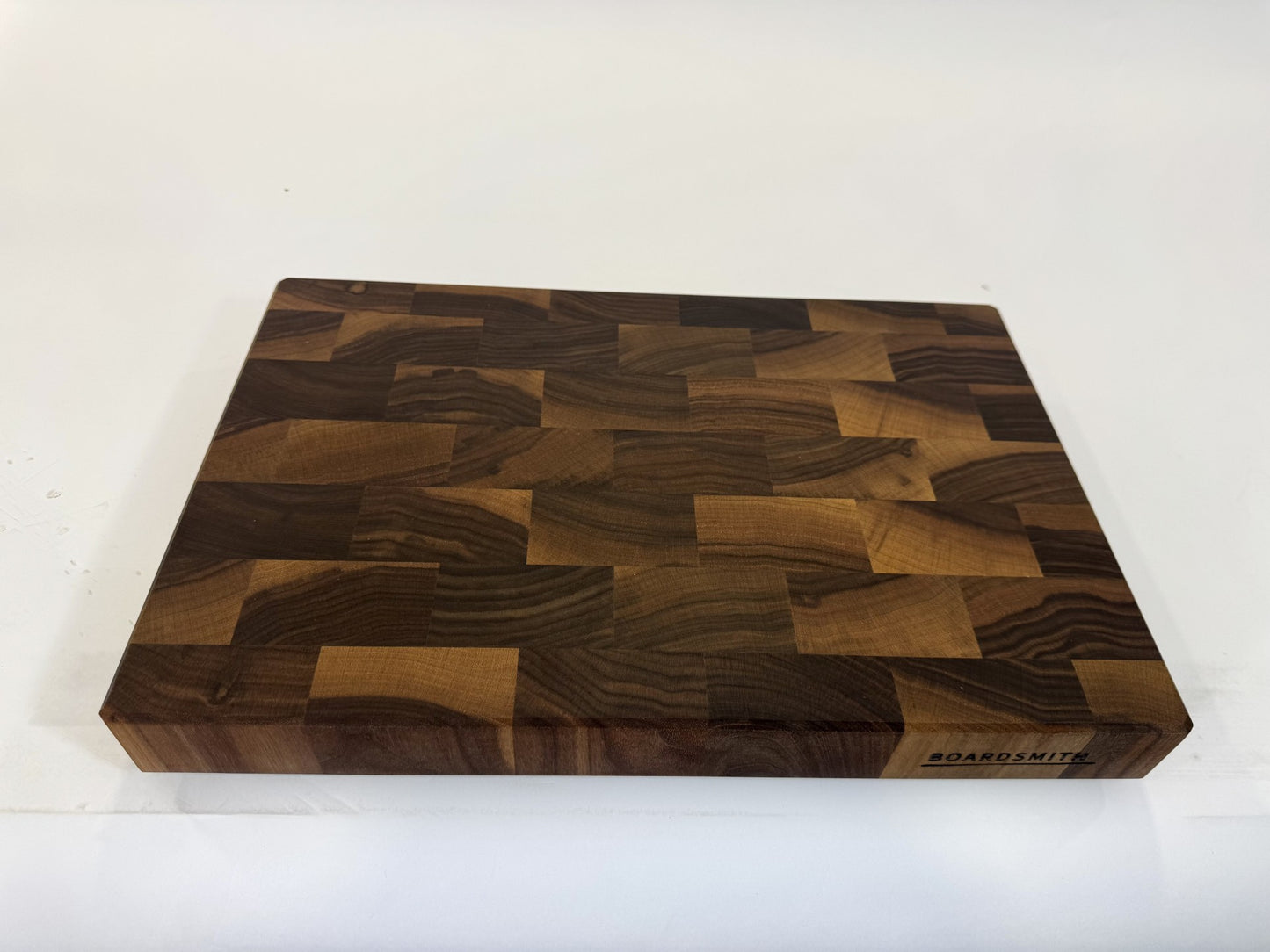 489 Walnut 18" x 12" x 2"