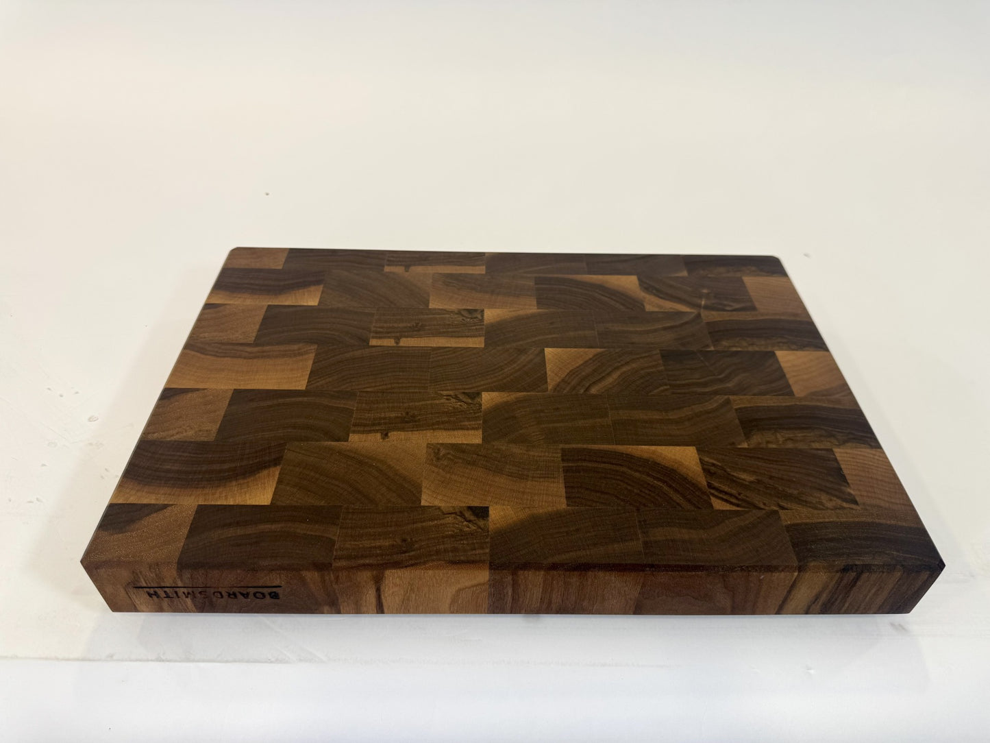 495 Walnut 18" x 12" x 2"