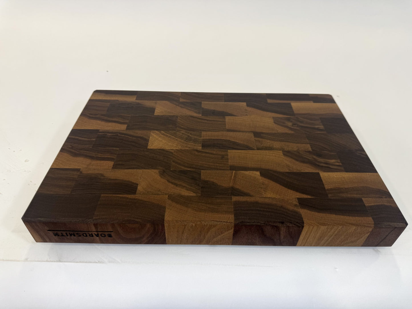 496 Walnut 18" x 12" x 2"