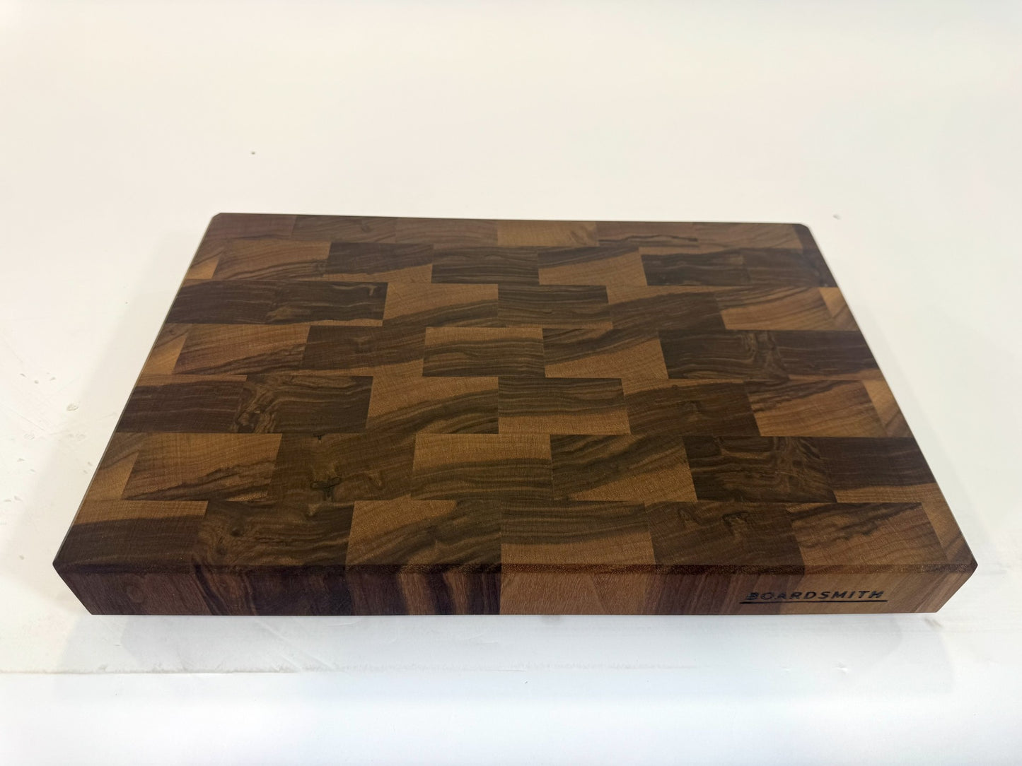 498 Walnut 18" x 12" x 2"