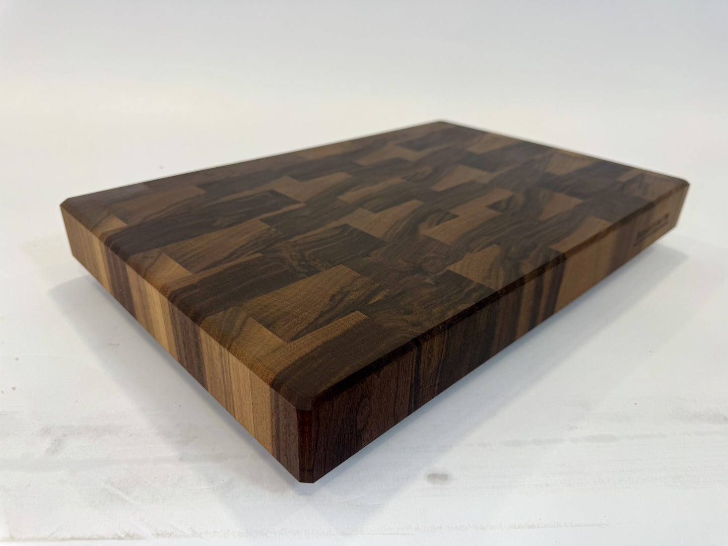 498 Walnut 18" x 12" x 2"