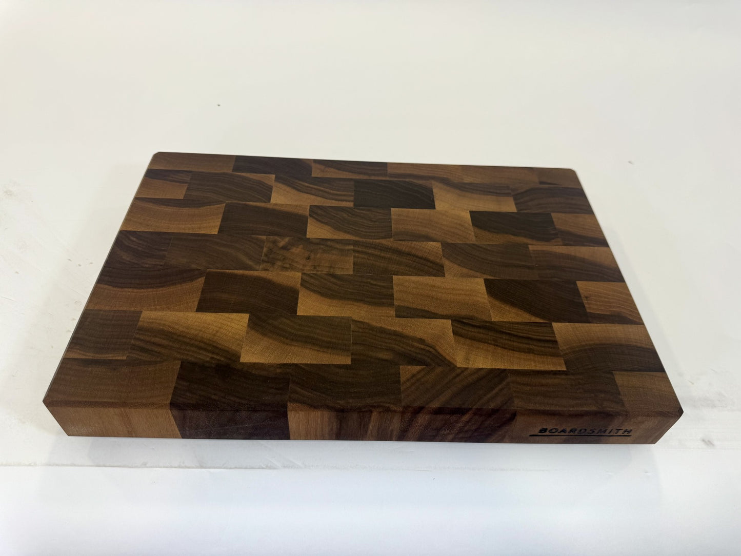 499 Walnut 18" x 12" x 2"