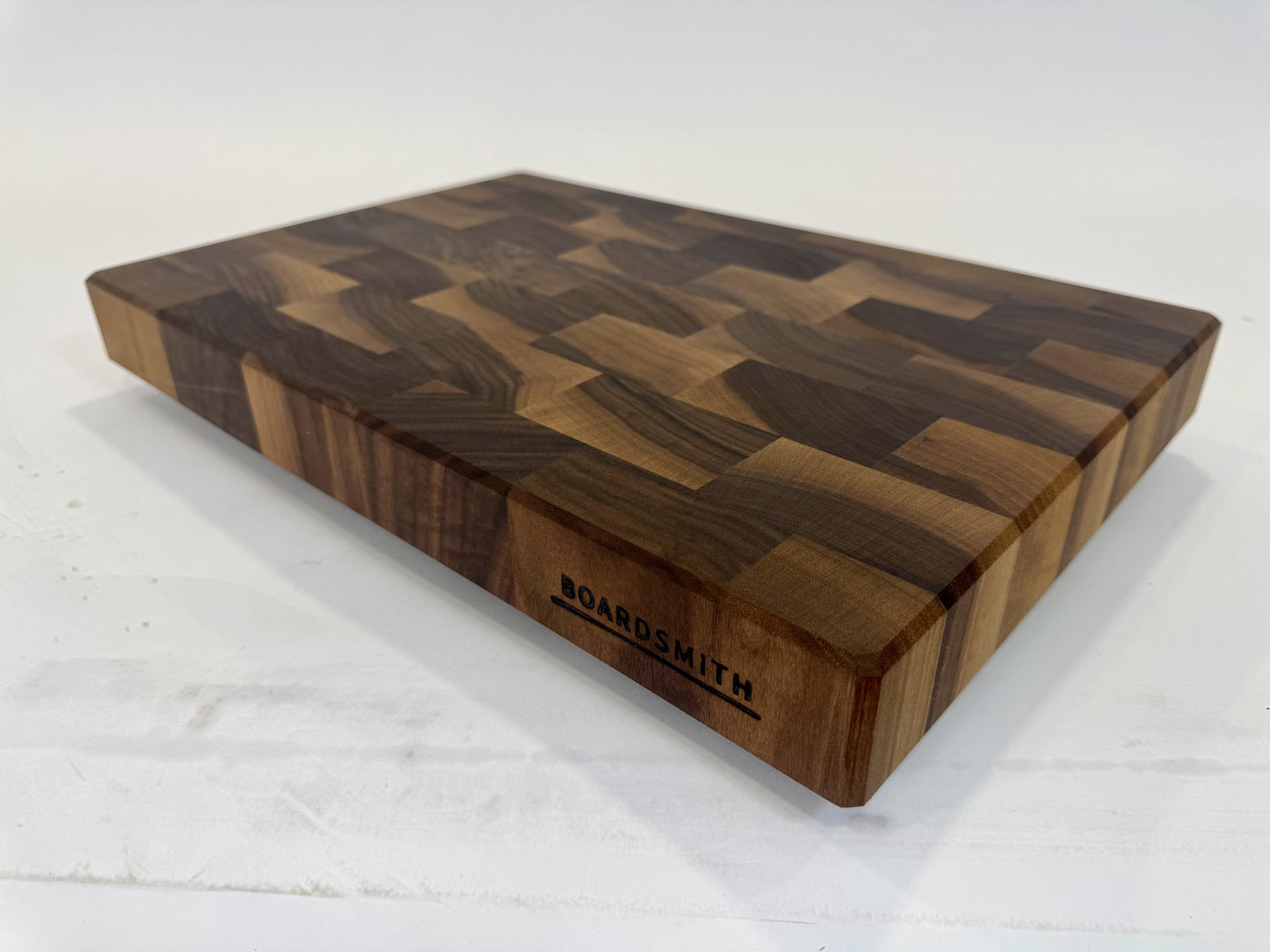 499 Walnut 18" x 12" x 2"