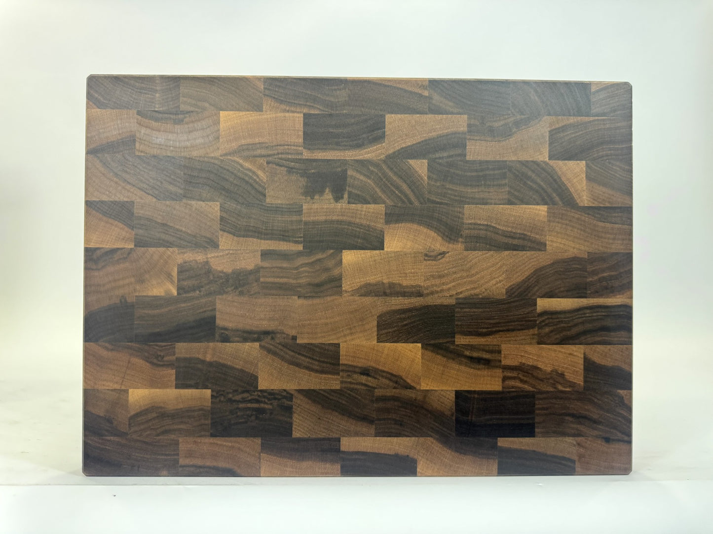 501 Walnut 22" x 16" x 2"