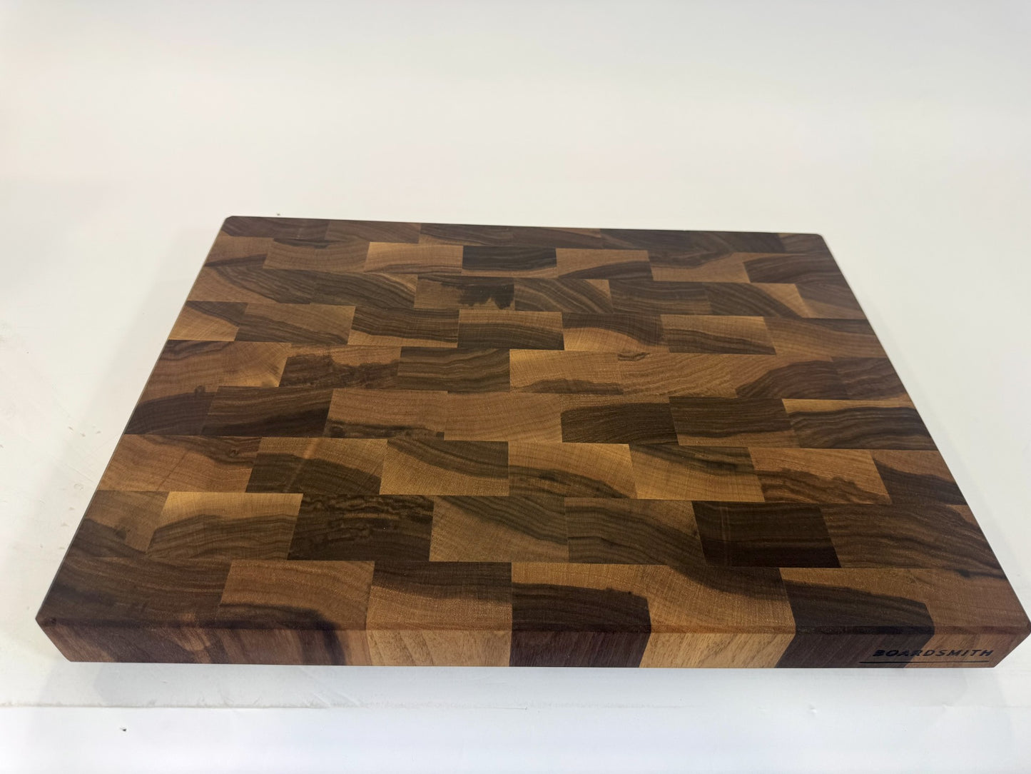 501 Walnut 22" x 16" x 2"