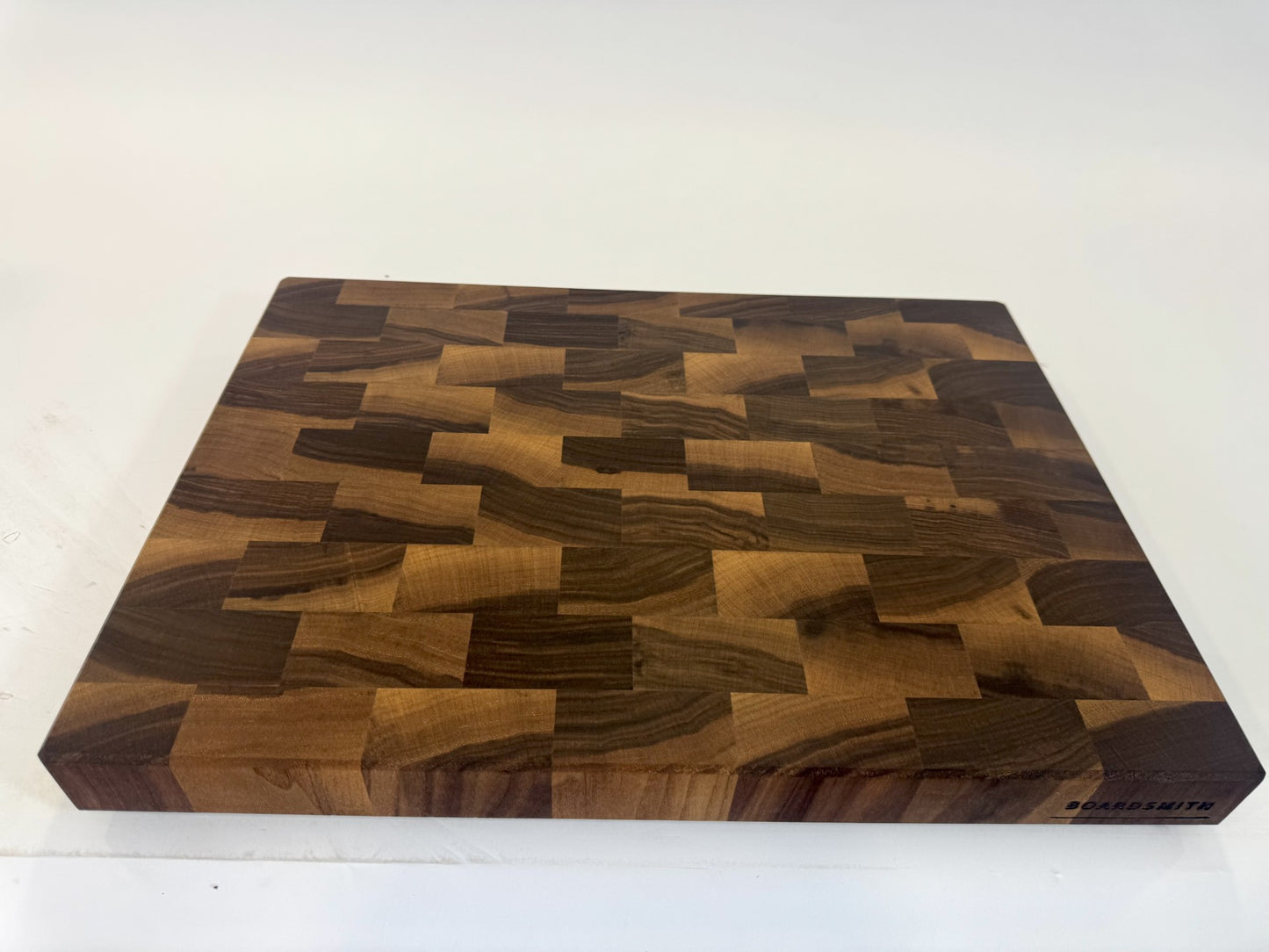 503 Walnut 22" x 16" x 2"