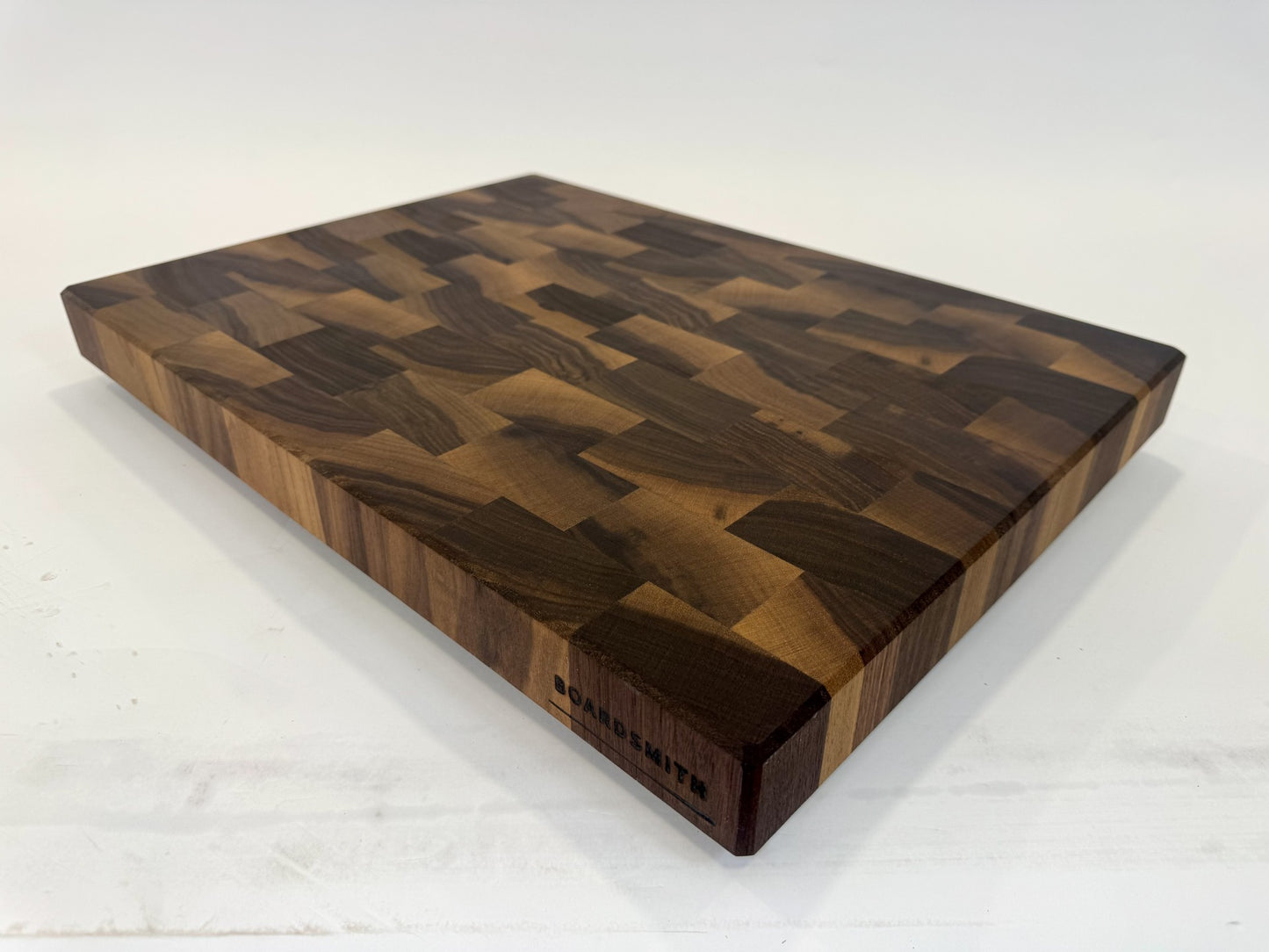 503 Walnut 22" x 16" x 2"