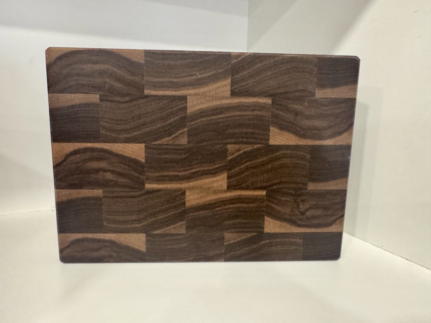 508 Walnut 11 x 8 x 1 1/2 "One-Off"