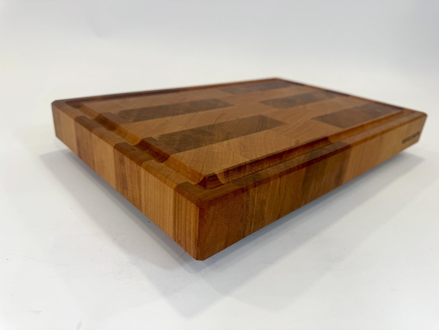524 Cherry 18 x 12 x 2 with Juice Groove and Feet