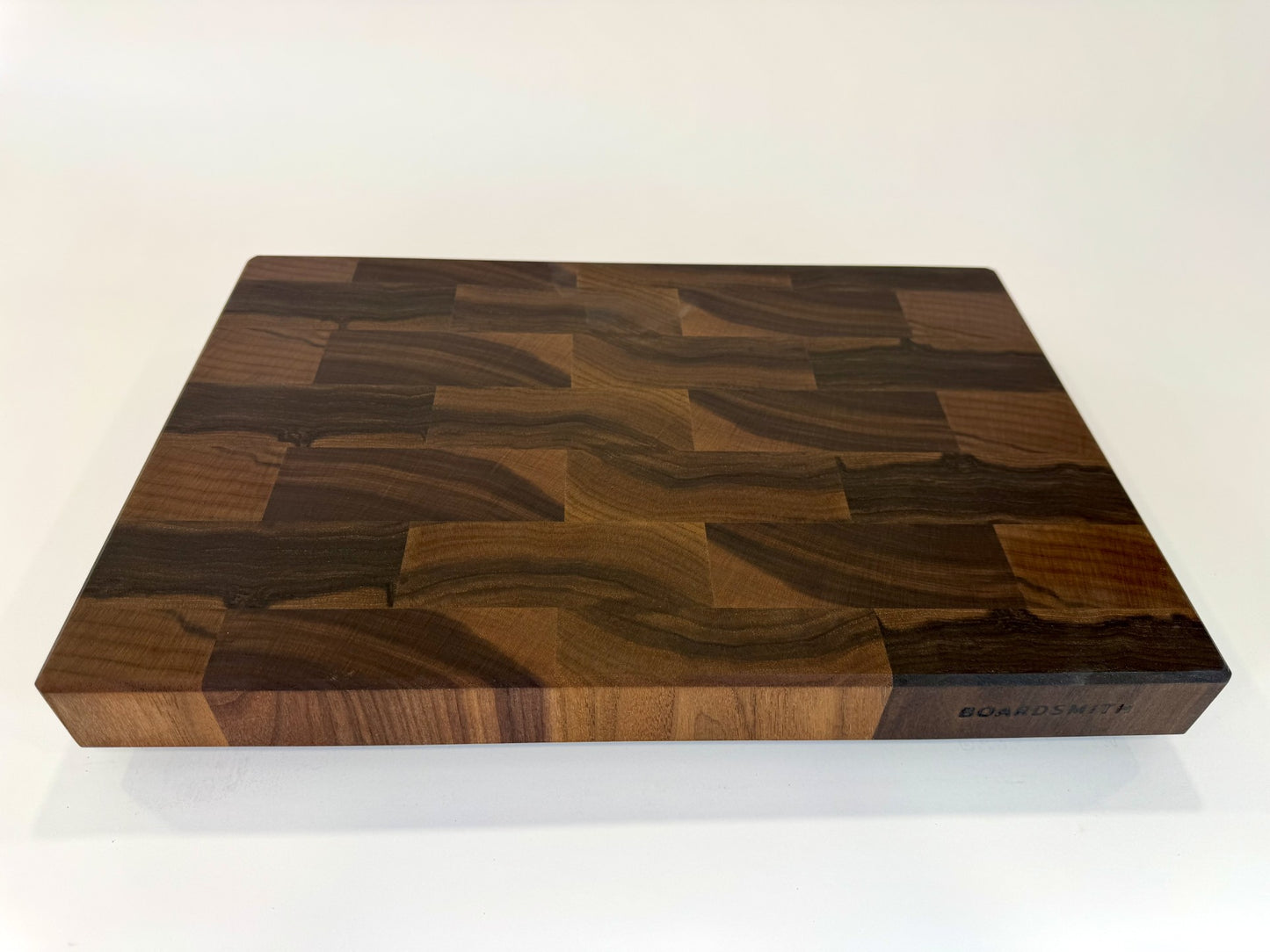 629 Walnut 18 x 12 x 1 3/4 "One-Off" with Finger Grooves and Bottom Groove