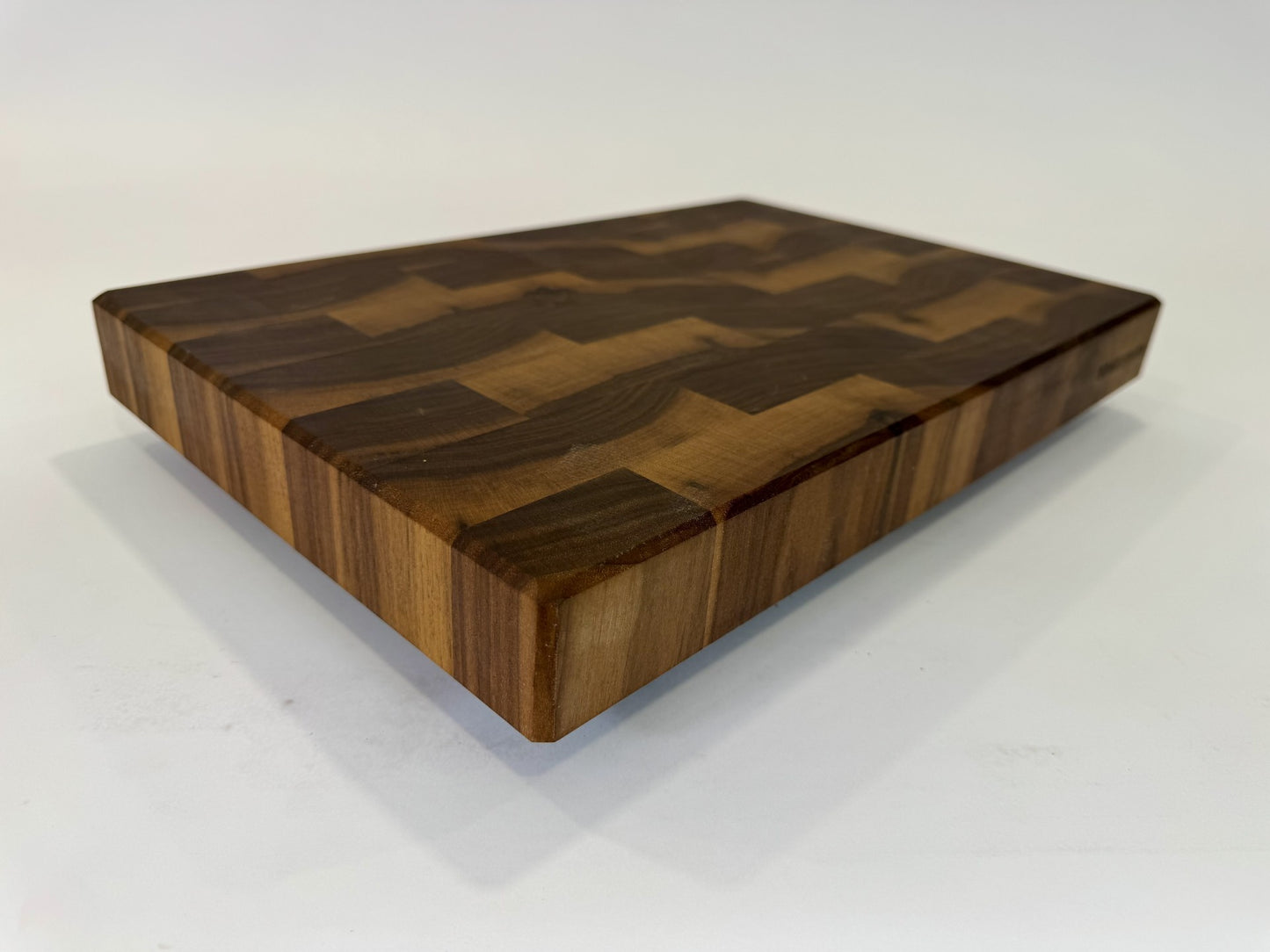 643 Walnut 18" x 12" x 2" "One-Off" with Feet
