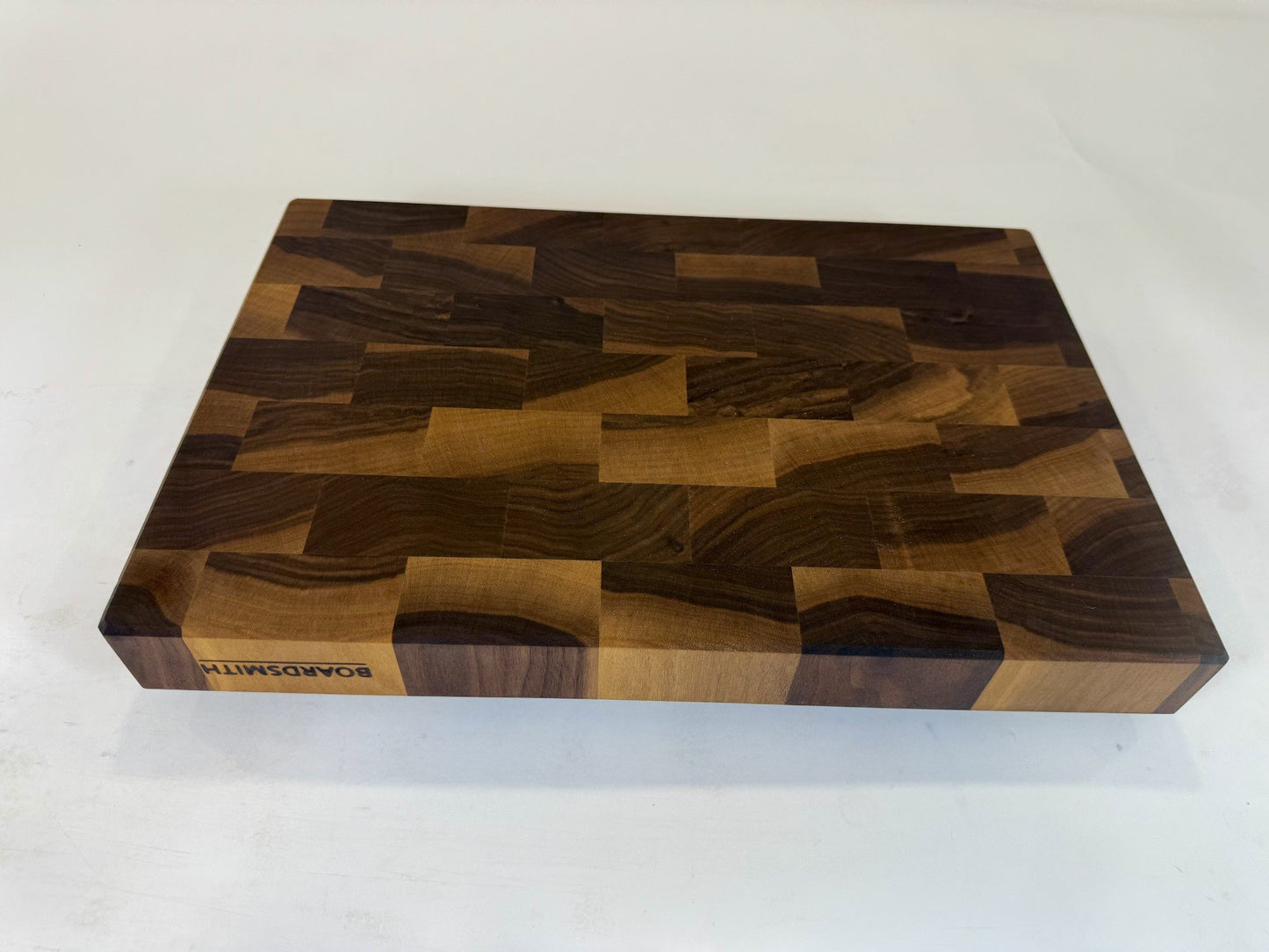 691 Walnut 18 x 12 x 2