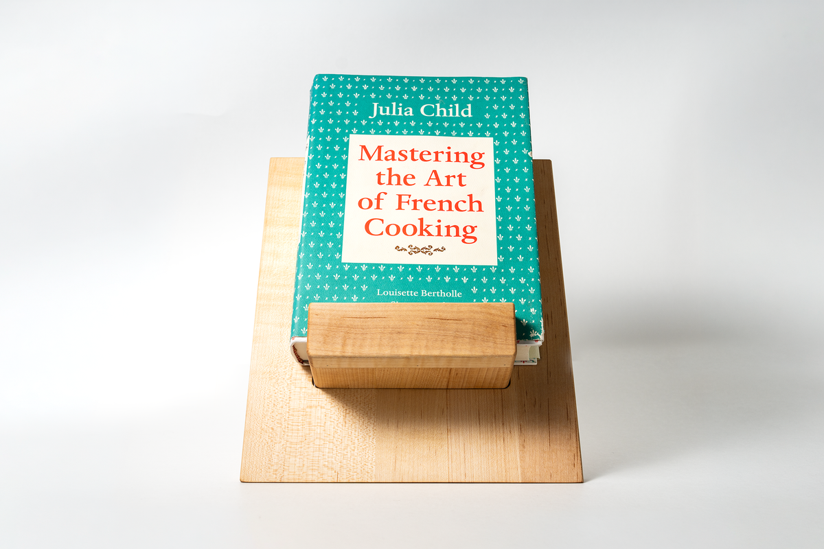 Adjustable Cookbook & Cutting Board Stand