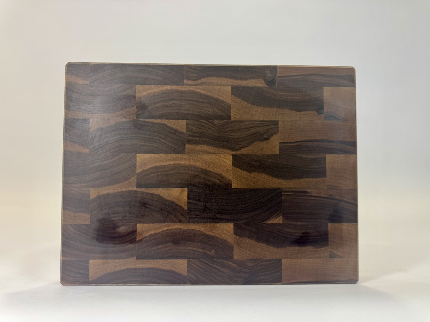 707 Walnut 18" x 12" x 1.75"