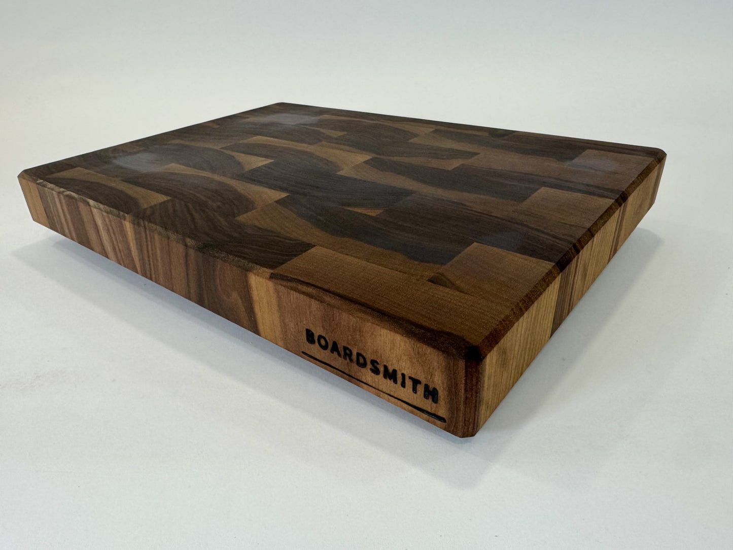 707 Walnut 18" x 12" x 1.75"