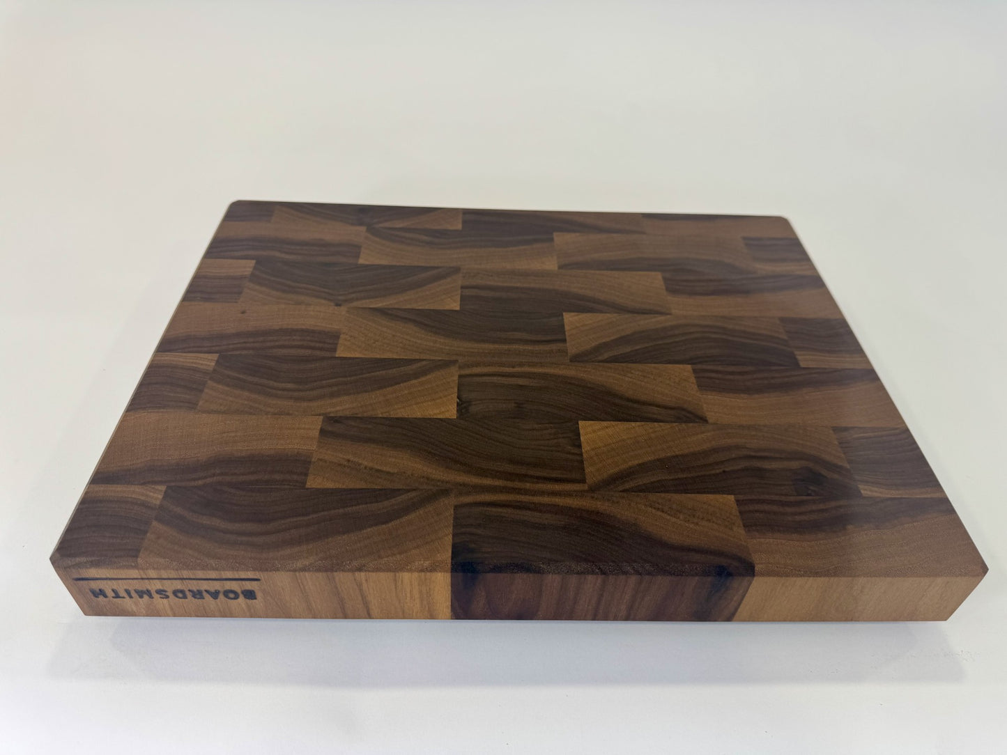 709 Walnut 16" x 12" x 1.75"
