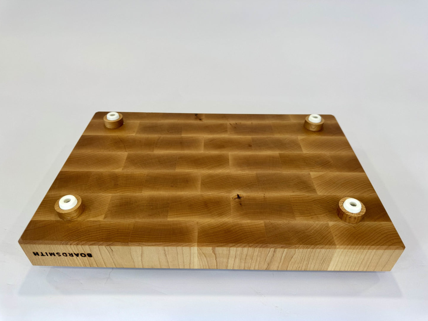 743 Maple 18 x 12 x 2 One-Off with Feet