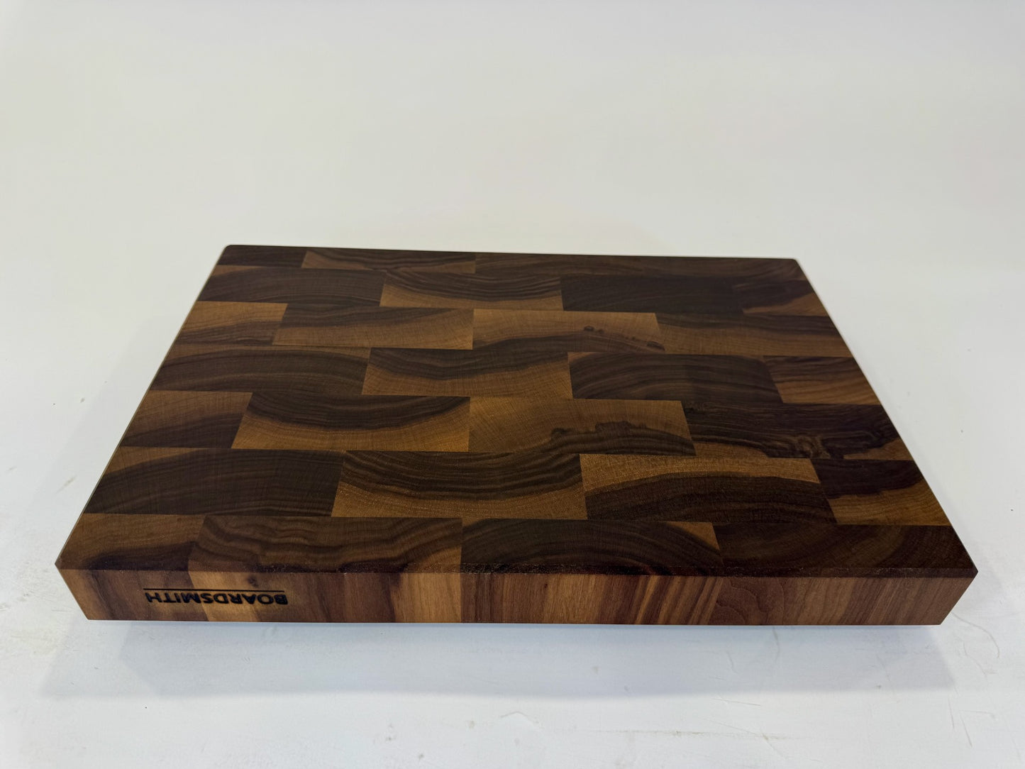816 Walnut 18" x 12" x 2"